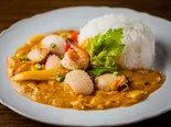 69 シーフードイエローカレー(ライス付き)（タイ料理 ウライワン）