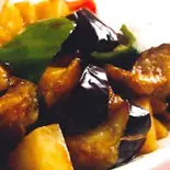 ジャガイモ、ナスとピーマンの旨煮/Potatos、green peppers and eggplant(中華料理 龍門)