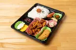 ミックスイカ唐揚げ弁当（食楽酒場もいわ）
