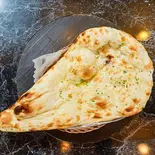 ガーリックナン Garlic Nan（INDIAN NEPALI RESTAURANT＆BAR TUKI）