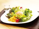 ビスマルク風シーザーサラダ(クルトンは付きません)【深夜】（パスタデリバリー 25年以上続くホテルクオリティー 六本木 グラテシモ）