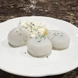 ごますりだんごアイス添え(ちっちゃな酒場)