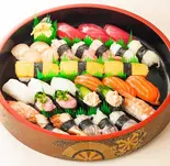 「迷ったら」花宴(かえん)〈3人前〉30貫（出前寿司千両箱 総本店）