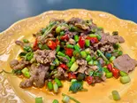 小炒黄牛肉 (牛肉とセロリの炒め)（川味人家·中華料理）