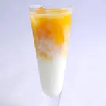 マンゴーラッシー Mango Lassi(ネパール餃子酒場 そるてぃ)