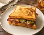 ベーコンチーズハラペーニョサンド(トマトチリ＆マヨネーズ)（風邪・胃腸炎の回復に お粥小屋 健康お粥専門店）