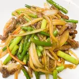 牛肉とニンニクの芽炒め（中華料理 金星）