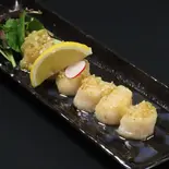 大粒帆立の葱塩焼き(鉄板焼き Shin.)