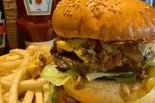 【ピリ辛】チリチーズバーガー / CHILI CHEESEBURGER（7DAYWEEKEND）