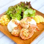 バターガーリックシュリンププレート BUTTER GARLIC SHRIMP PLATE（豊洲市場直送まぐろ KEIKI BEACH 83）