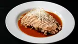 蒸し鶏の冷菜 白切鸡 Steamed Chicken Salad（本格四川料理 聚友楼）