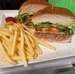 レギュラーチーズバーガー（BURGER QUEEN）