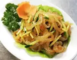 クラゲの冷菜 Cold Jellyfish Appetizer（台湾菜館 弘城）