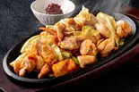 ピリ辛キムチ 鶏もも鉄板焼き（旨辛スタミナ鉄板焼き 天神軒 西新店）