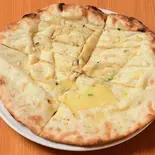 ガーリックチーズナン Garlic Cheese Naan（さくらアジアンダイニング北大宮）