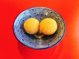 胡麻団子(2ケ)（餃子屋弐ノ弐警固店）