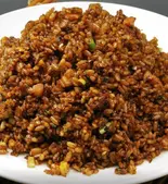 牛肉コロコロ黒チャーハン（居酒屋万）