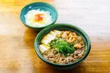【こだわり卵のTKGセット(だし醤油付き)】油かす入り肉吸い(肉150g・豆腐入り)（うどん色彩）