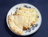 チーズナン/Cheese Naan(インド料理 DEEPA)