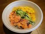 新潟県産塩引き鮭の焼き鮭丼(米と米粉のグルテンフリー Hoy’s Cafe)