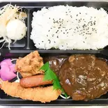 ハンバーグスペシャル弁当(マゴコロ 渡田店)