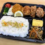 ヒレカツ＆鶏唐揚げ弁当（お弁当とお惣菜のお店 ポコちゃん）