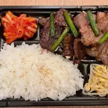牛タン＆ハラミ コンビ弁当(タン60g、ハラミ60g)（蒲田焼肉 東京BeeN 関内店）