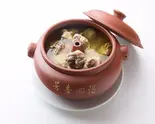 汽鍋鶏薬膳スープ(口福 食彩雲南 過橋米線)