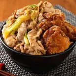 まんぞくスペシャル(唐揚げ4個+豚丼)（まんぞくキッチン）