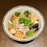 豚肉の麻辣湯(白湯スープ)（薬膳麻辣湯と薬膳カレー灯華）
