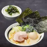 TUKASA黒丸とミニニラ丼セット（横濱とんこつ TUKASA 横浜中華街本店）