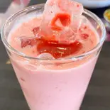 ストロベリーラッシー(strawberry lassi)（インドレストラン＆バー ラナ 大阪公立大学前店）