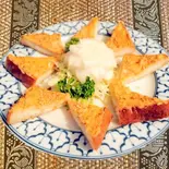 8. 海老すり身のトースト Minced shrimp on toast（タイ国料理ベンジャロン）