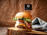 ベーコンチーズバーガー（淡路島バーガー鶴見店）
