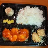 海老のチリソース・鶏唐揚げ・シューマイお弁当（蓮香園 新館）