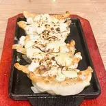 チーズ餃子(6個)（金の餃子酒場 西葛西店）