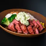 女性にオススメ！アボマヨローストビーフBOX(ローストビーフ100gライス200g)（赤身肉ローストビーフとハンバーグ The Roast Beef Tokyo 久米川店 ローストビーフトーキョー）