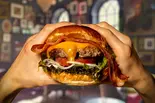 ベーコンチーズバーガー ポテト付き（3000日かけて完成した極上ハンバーガー本町靭公園店）