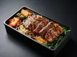 小次郎カルビ弁当（【職人が目利きした美味しいお肉】焼肉小次郎【shokuningamekikishitaoishiioniku】yakinikukojiro）