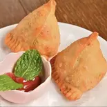 サモサ samosa 2p（本格タンドリーカフェ虹）