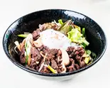 プルコギ丼(温泉卵入り) Bulgogi Rice Bowl (With Soft-Boiled Egg)（韓国料理ハンウリ）