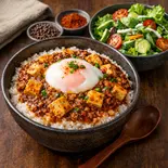 選べる麻婆丼+ミニサラダセット（チーズと肉のタコライス✖️スムージー高円寺）