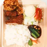 2点盛り合わせ定食(からあげ・とんかつ)（定食あさひ）