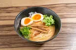 豚骨鰹の煮卵らーめん豚マヨ丼セット（麺やふくわらい）