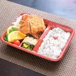 トンカツ弁当（デリショップよしのや）