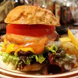 サンダーバーガー(フレンチフライ付き)（スタンドココペリ (CAFE＆BAR Thunderbird)）