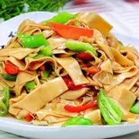 青唐辛子と干し豆腐炒め(尖椒干豆腐)（聚香源）