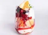 ミックスベリーパフェ（〜おつまみとご飯〜 なごみ亭）