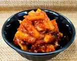 【店長開発】大根の甘酸っぱいキムチ(おすすめ)（コムタンス-プ 楽韓 락한）