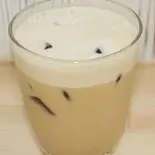 ホットカフェラテ（デリ＆カフェ桃の実）